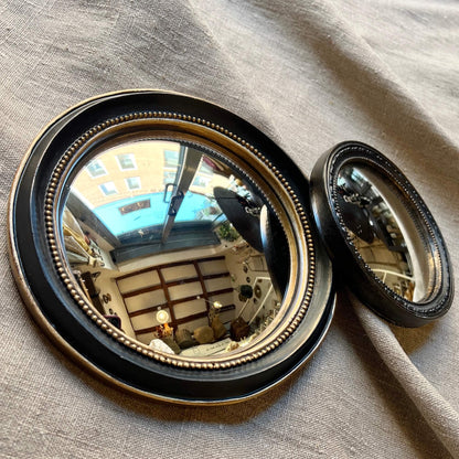 Convex mirror - Gold dots