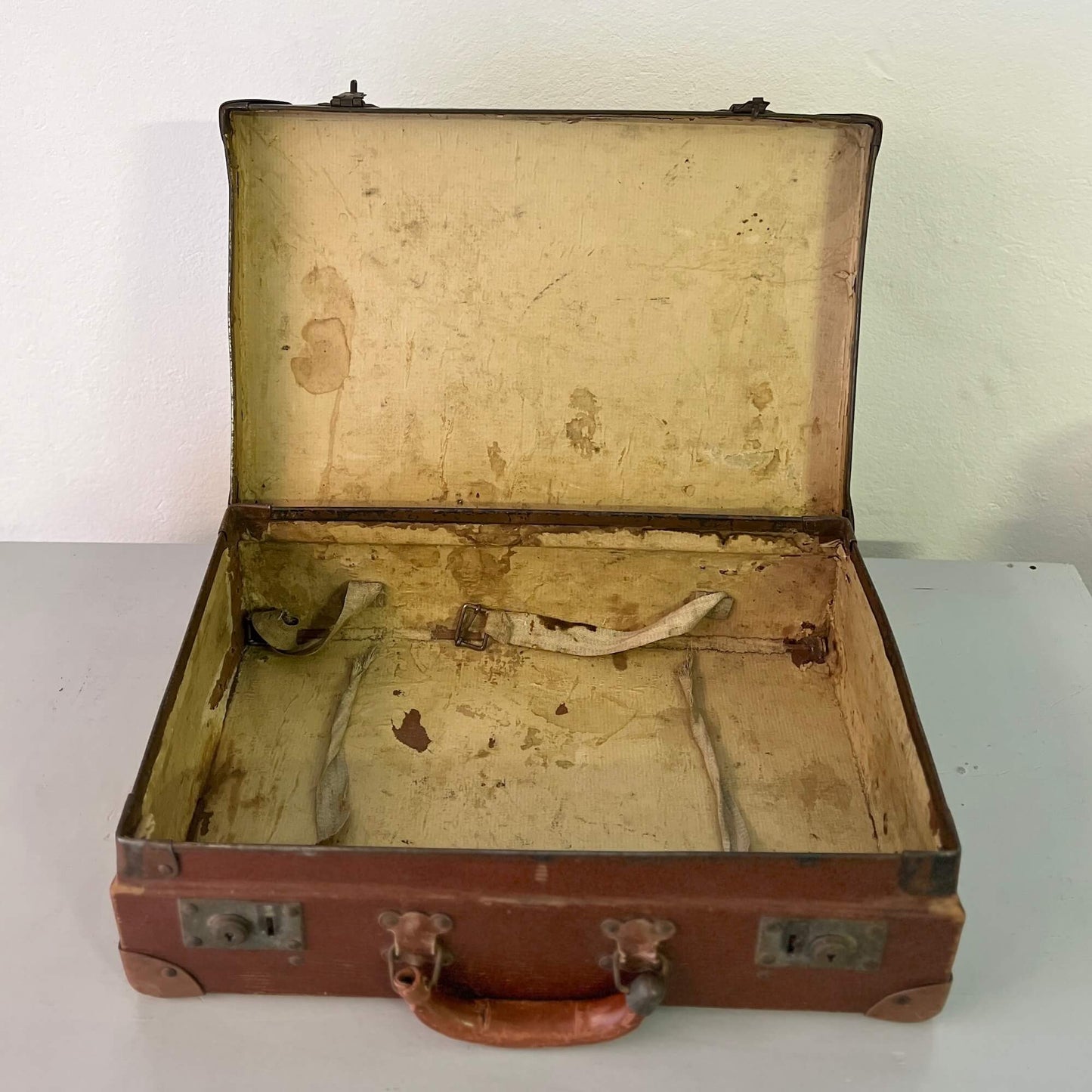 Suitcase - leather &amp; cardboard - Vintage