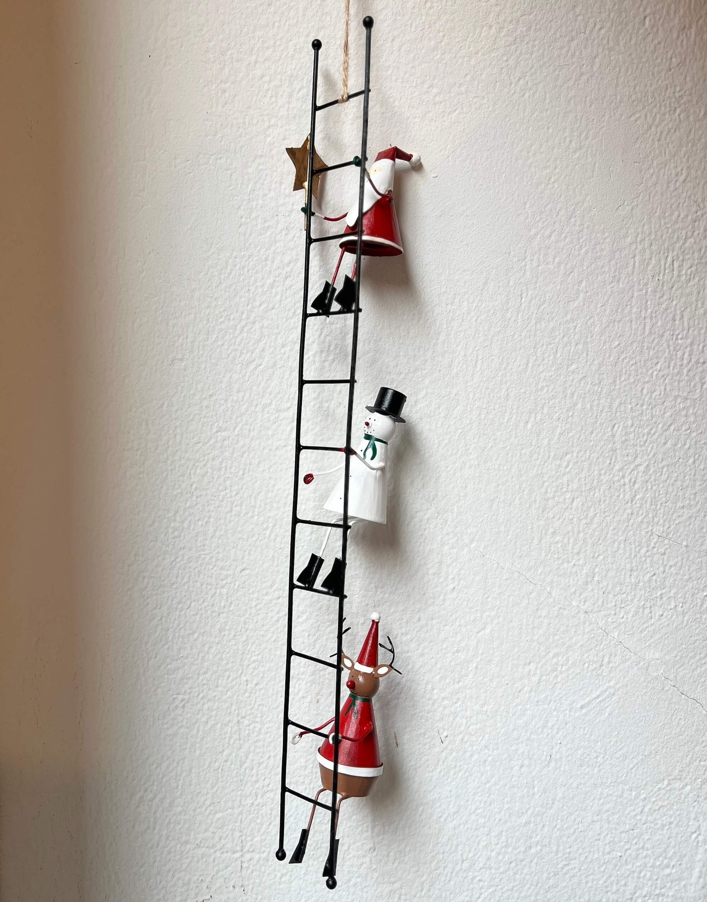 Santa, Pupazzo di neve e Angelo - Scala