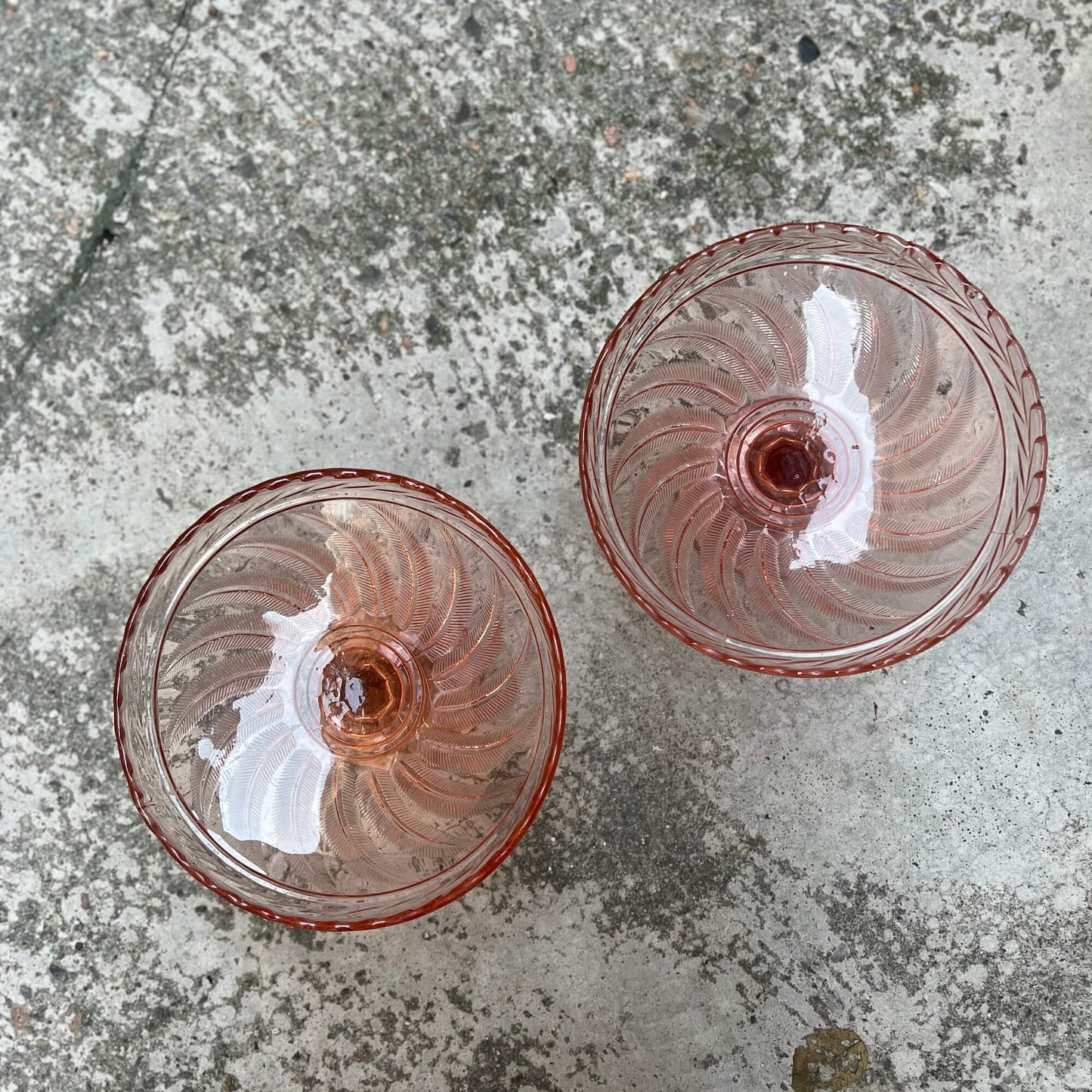 Alzata in vetro - Rosa - Vintage