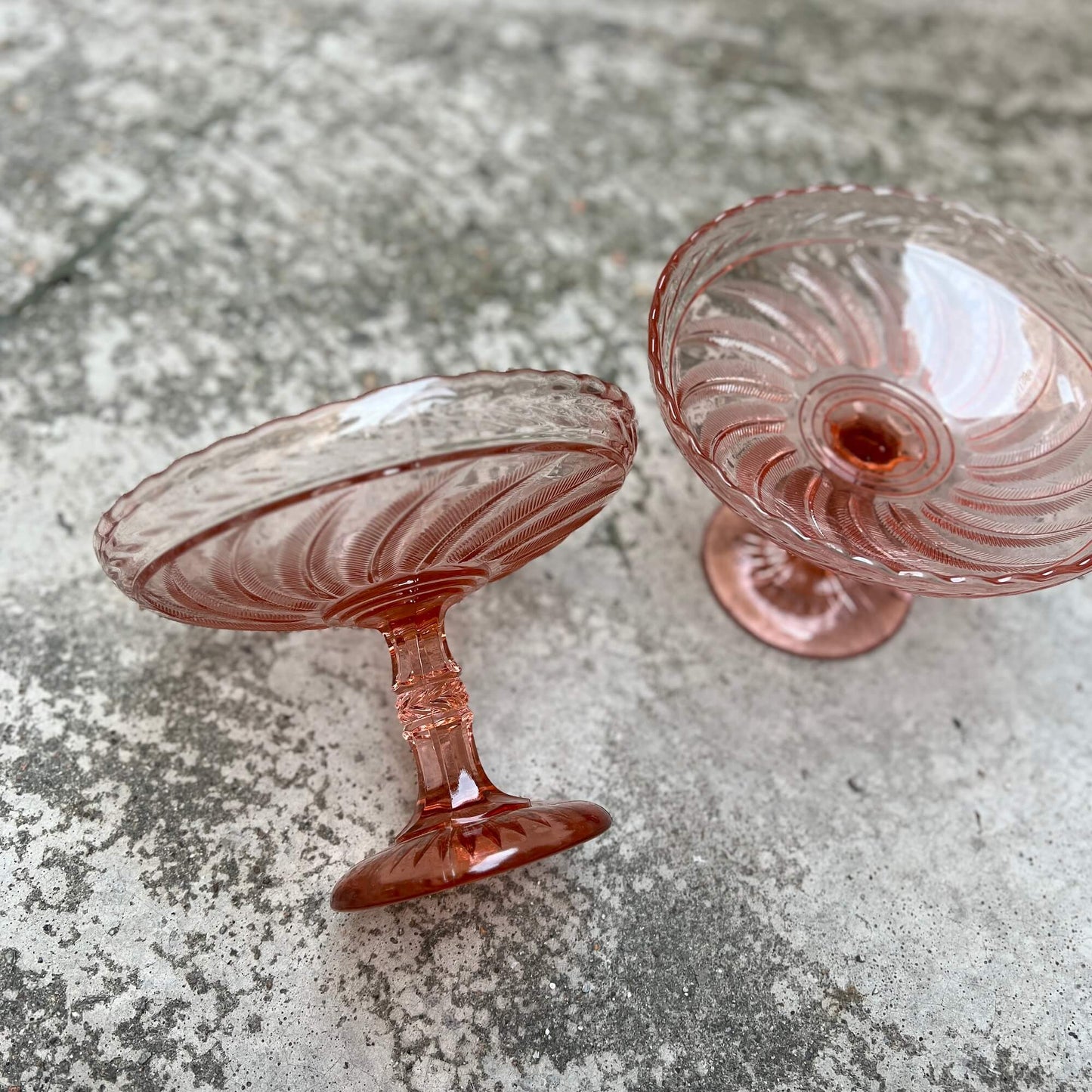 Alzata in vetro - Rosa - Vintage