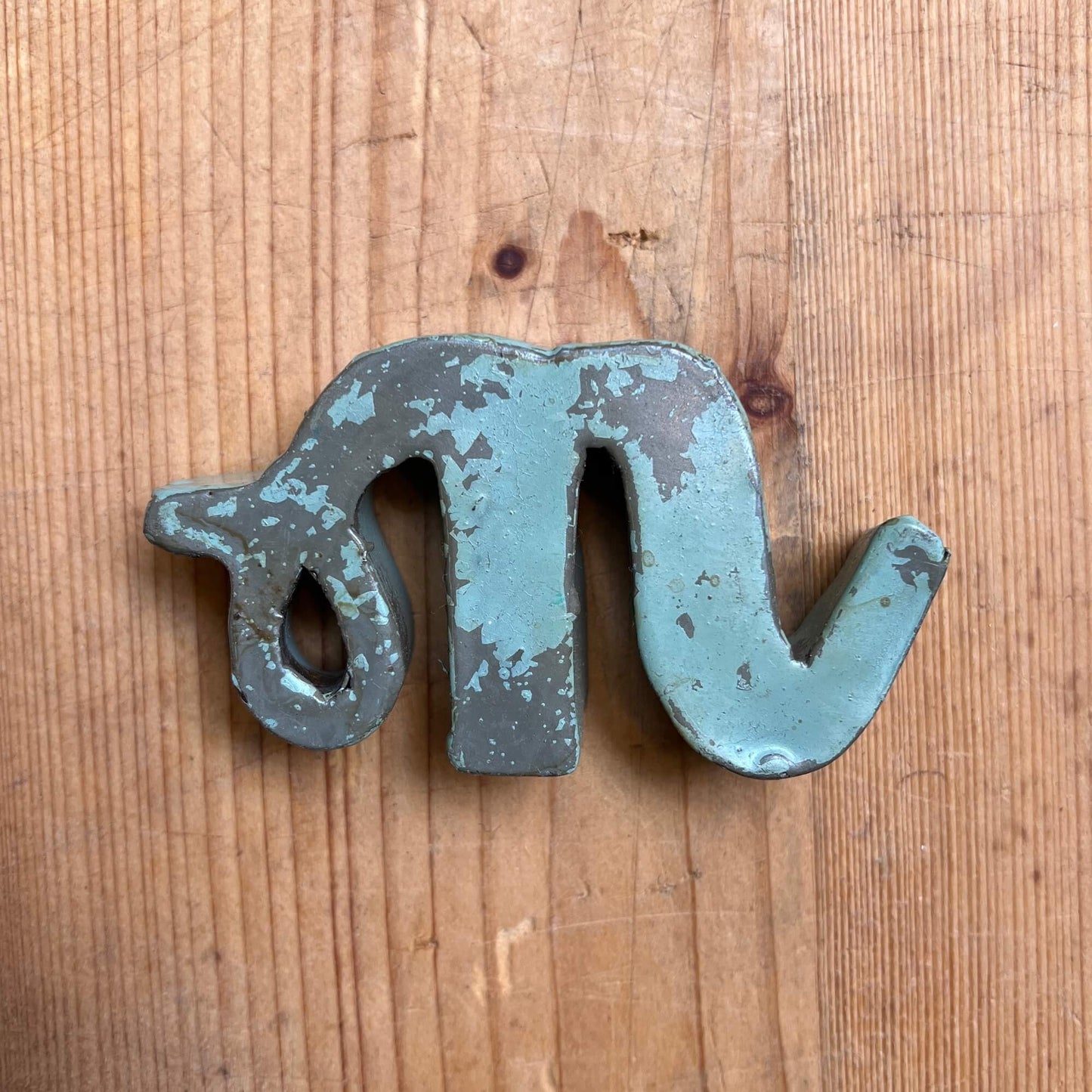 Iron Letters - Lowercase Italic