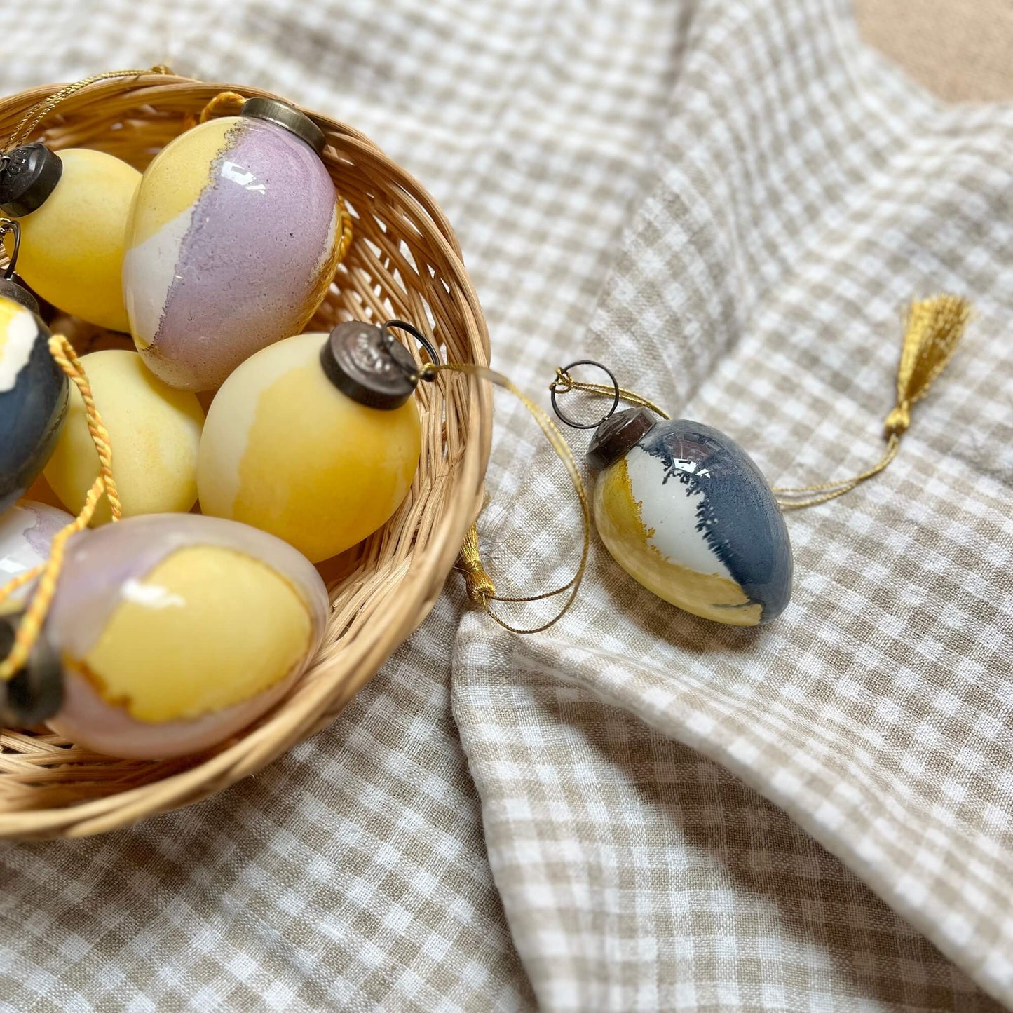 Colored eggs - glass - Decoration