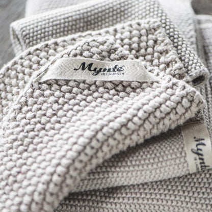 Presine - Knitted NEW!