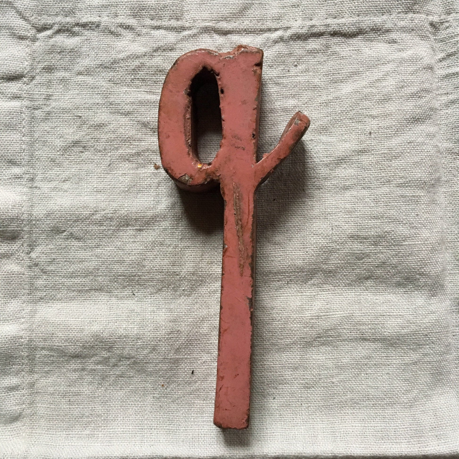 Lettere Ferro - Minuscolo Corsivo Madame Gioia Home q / 5-14-25cm (in base alla lettera)
